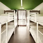 Amistat Beach Hostel Barcelona